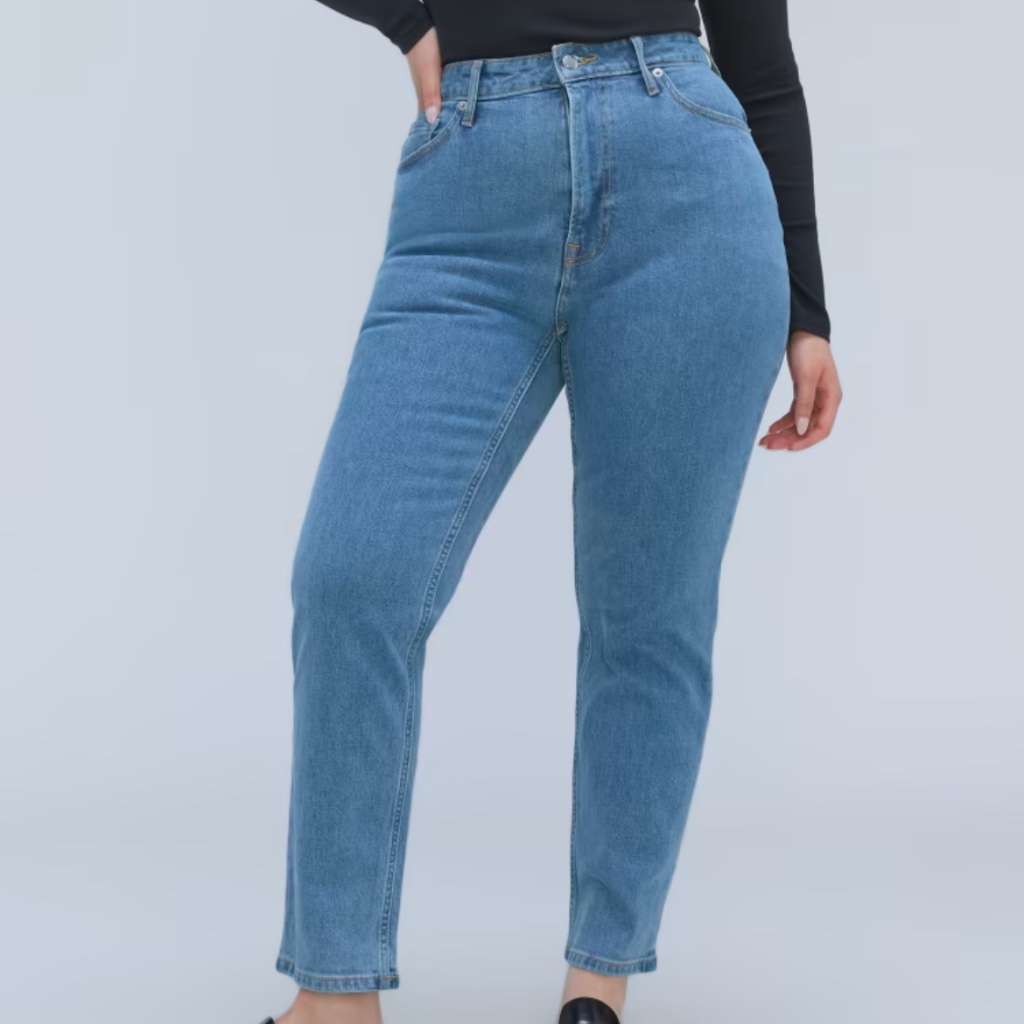 Everlane The Curvy Cheeky Straight Leg Jean With Distressed Hem